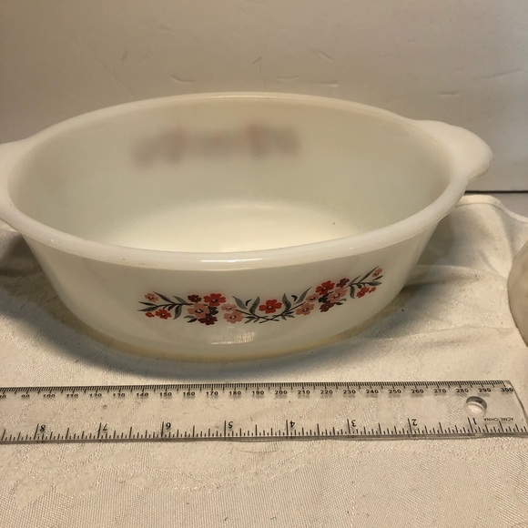 Vintage Fire King . Anchor Hocking 1.5 qt #467 Primrose  Baking Dish no lid - Picture 3 of 10